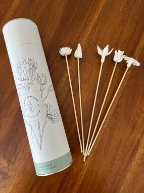 Reed Diffuser Sticks  with Porcelain flower  tops